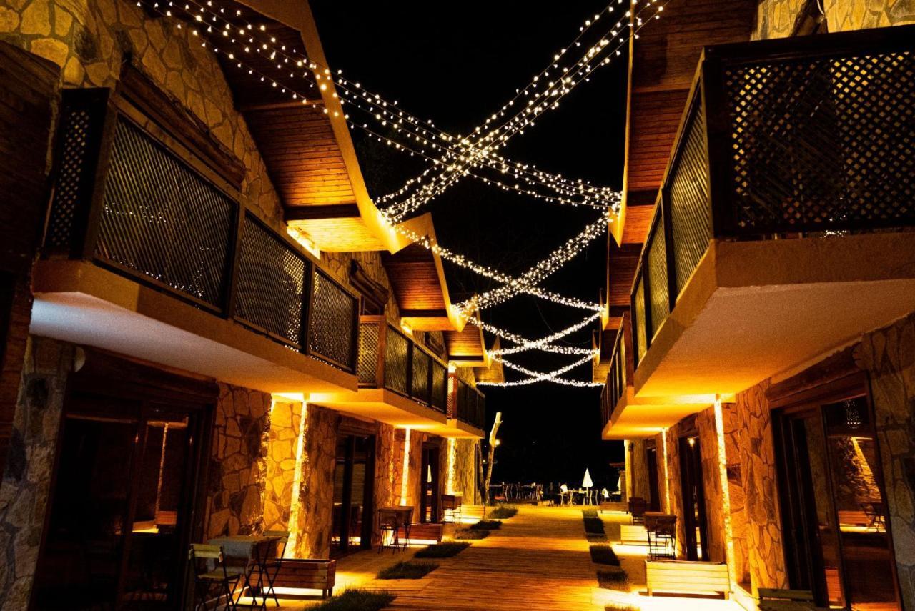 Tas Mahall Luxury Hotel Ağva Exteriör bild