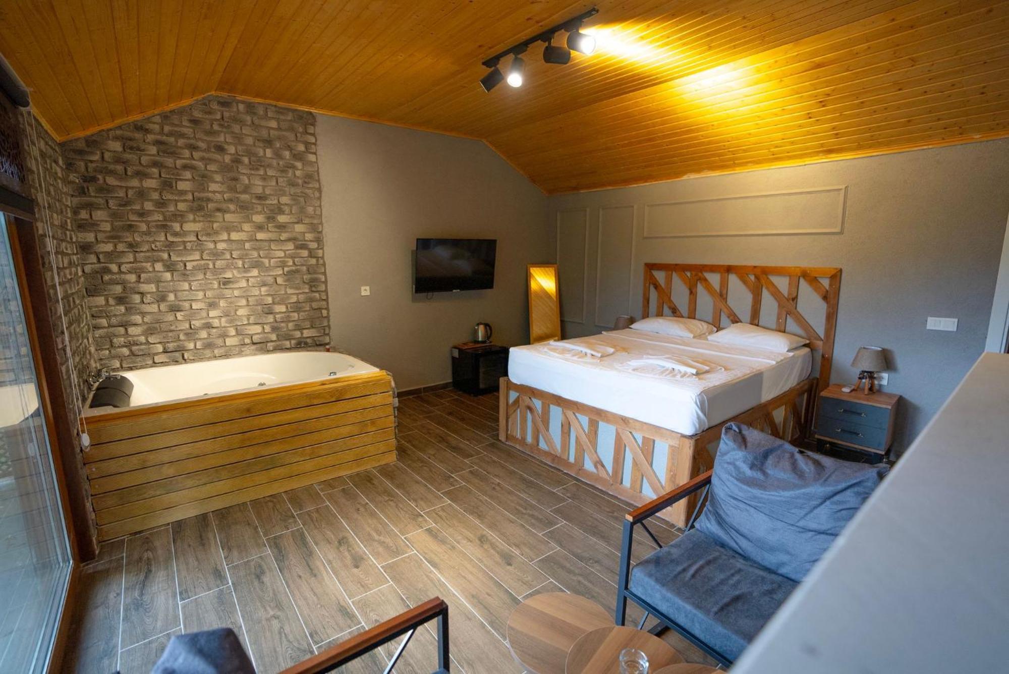 Tas Mahall Luxury Hotel Ağva Exteriör bild