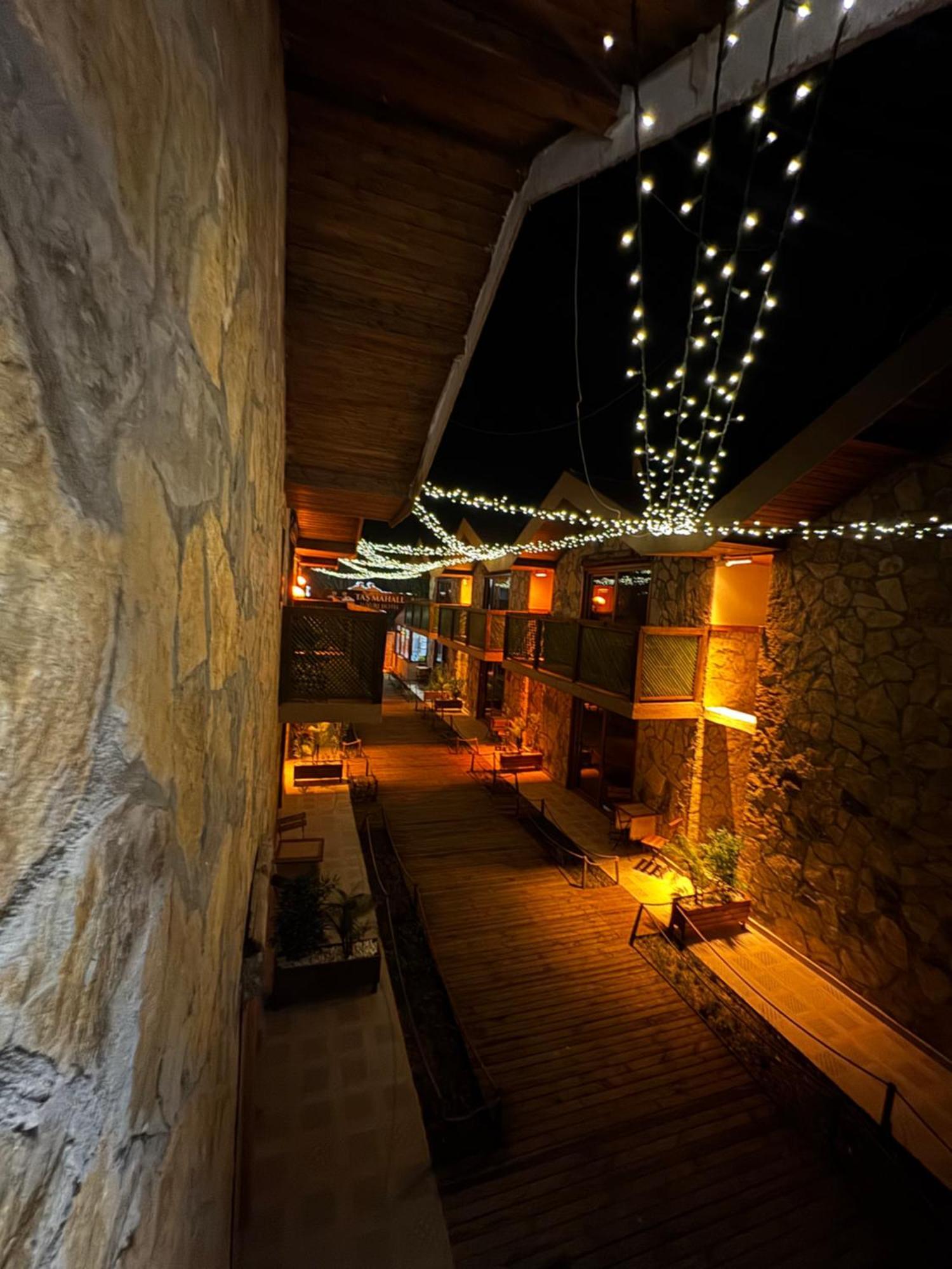Tas Mahall Luxury Hotel Ağva Exteriör bild
